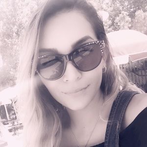 Meet your Posher, Cris